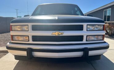 Chevrolet-1500-suburban-1994-4