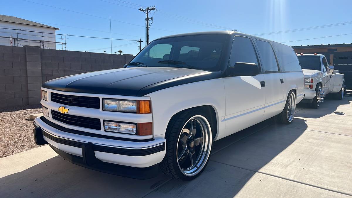 Chevrolet-1500-suburban-1994