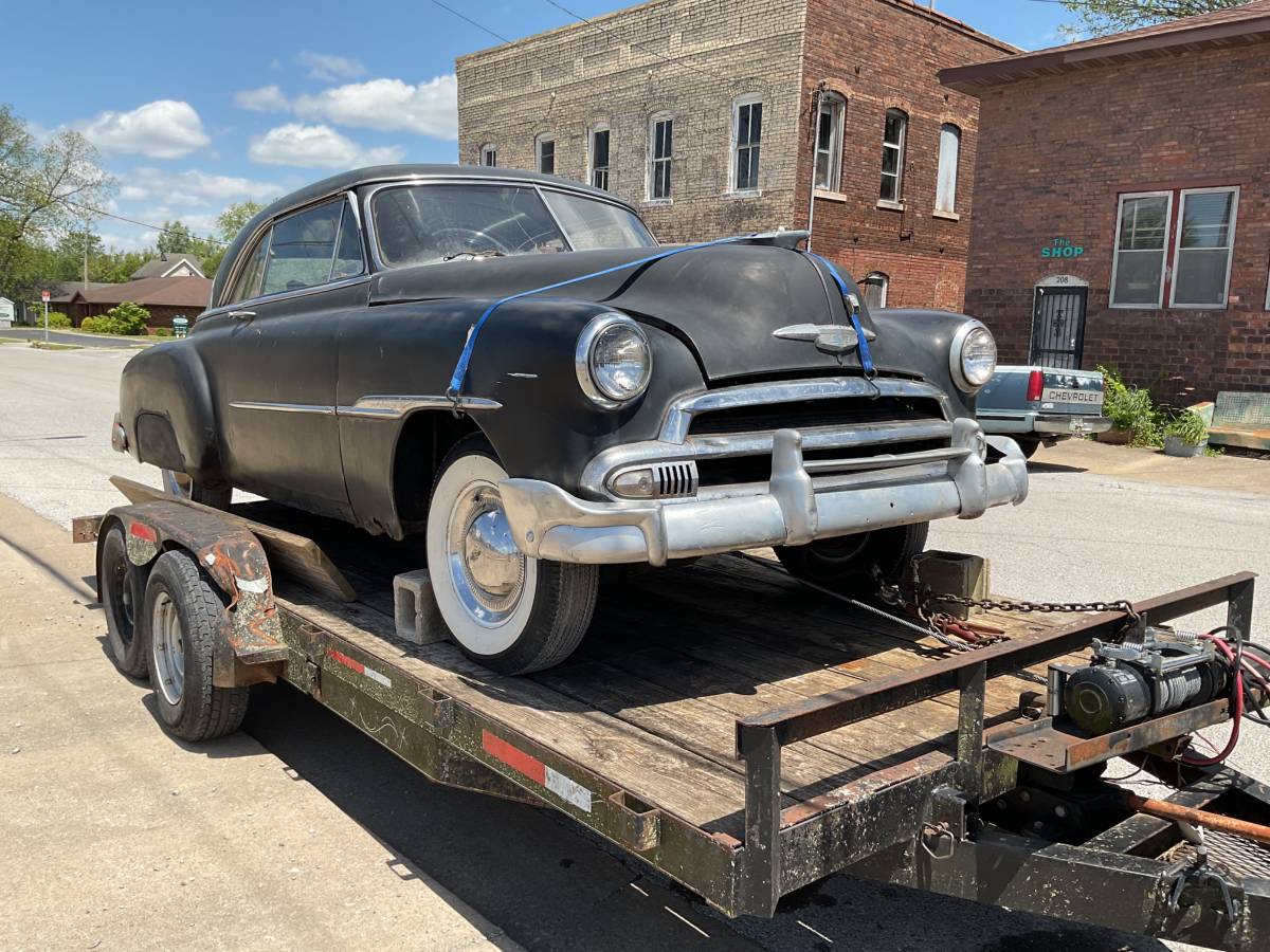 Chevrolet-1951-black-124825-1