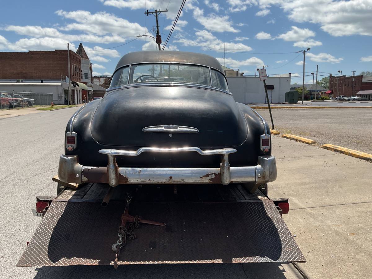 Chevrolet-1951-black-124825-2