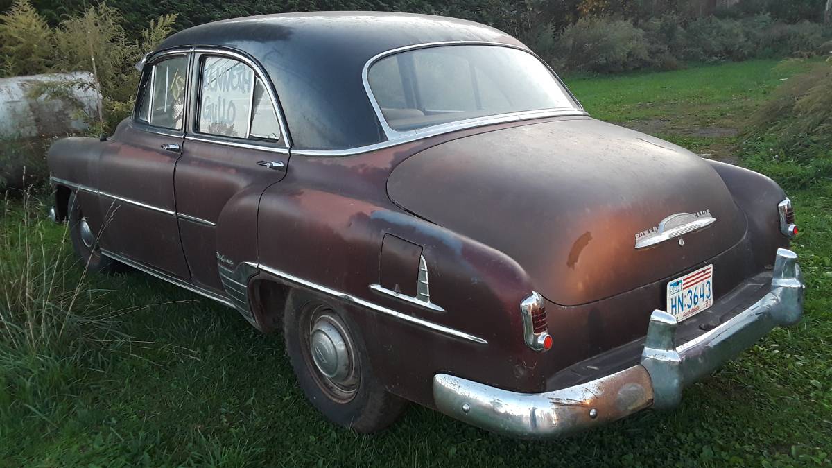 Chevrolet-1952-brown-133575-1