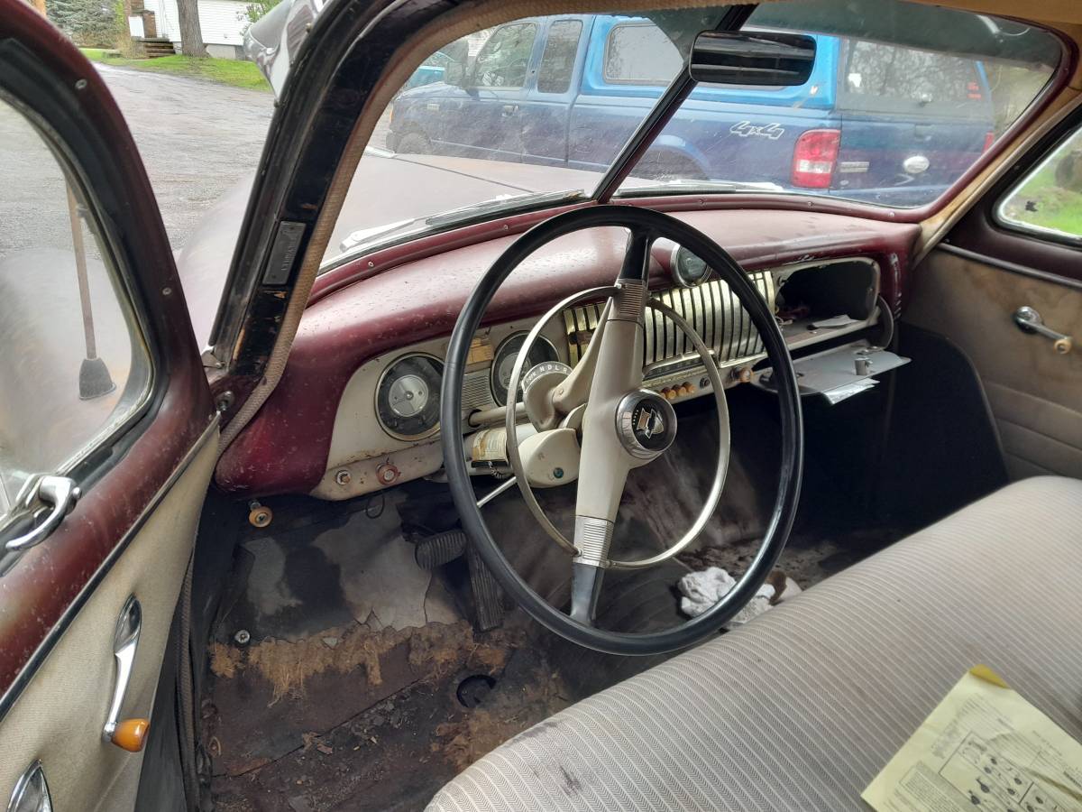 Chevrolet-1952-brown-133575-4