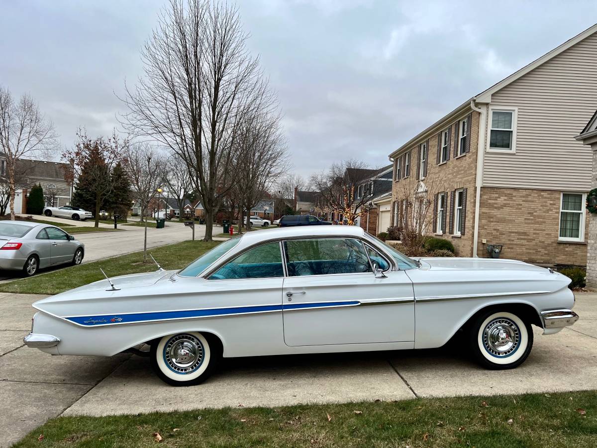 Chevrolet-1961-4