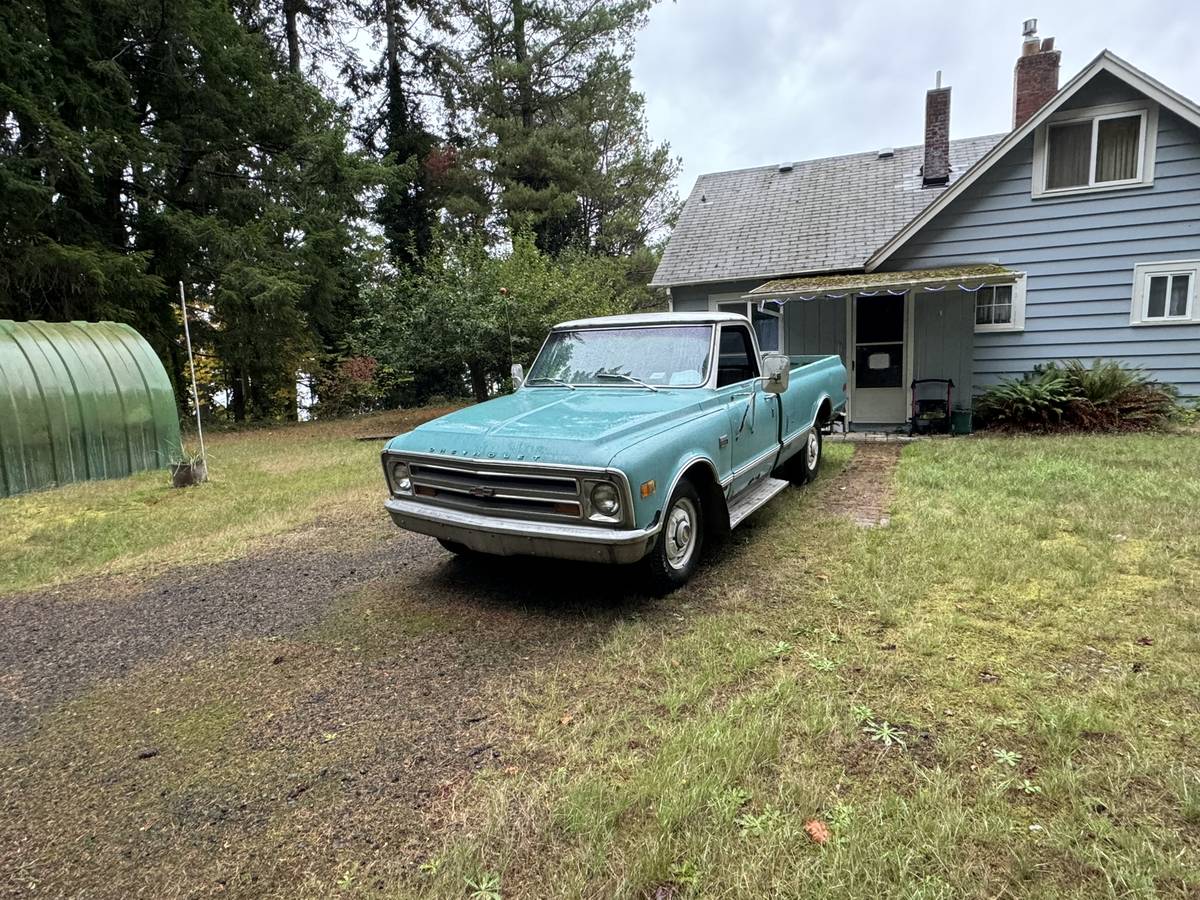 Chevrolet-1968-green-141622-1