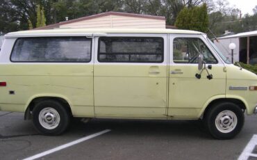 Chevrolet-1972-yellow-134541-2