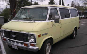 Chevrolet-1972-yellow-134541