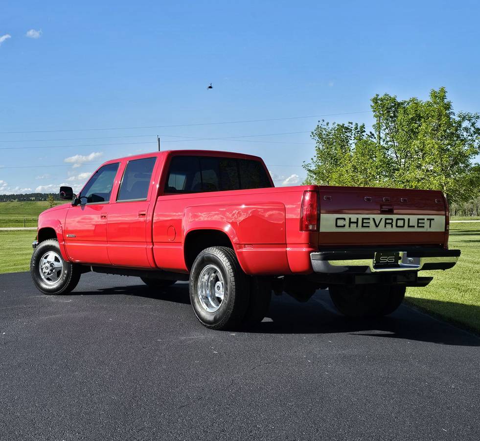 Chevrolet-1993-red-164365-3