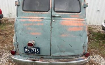 Chevrolet-3100-panel-truck-1947-5