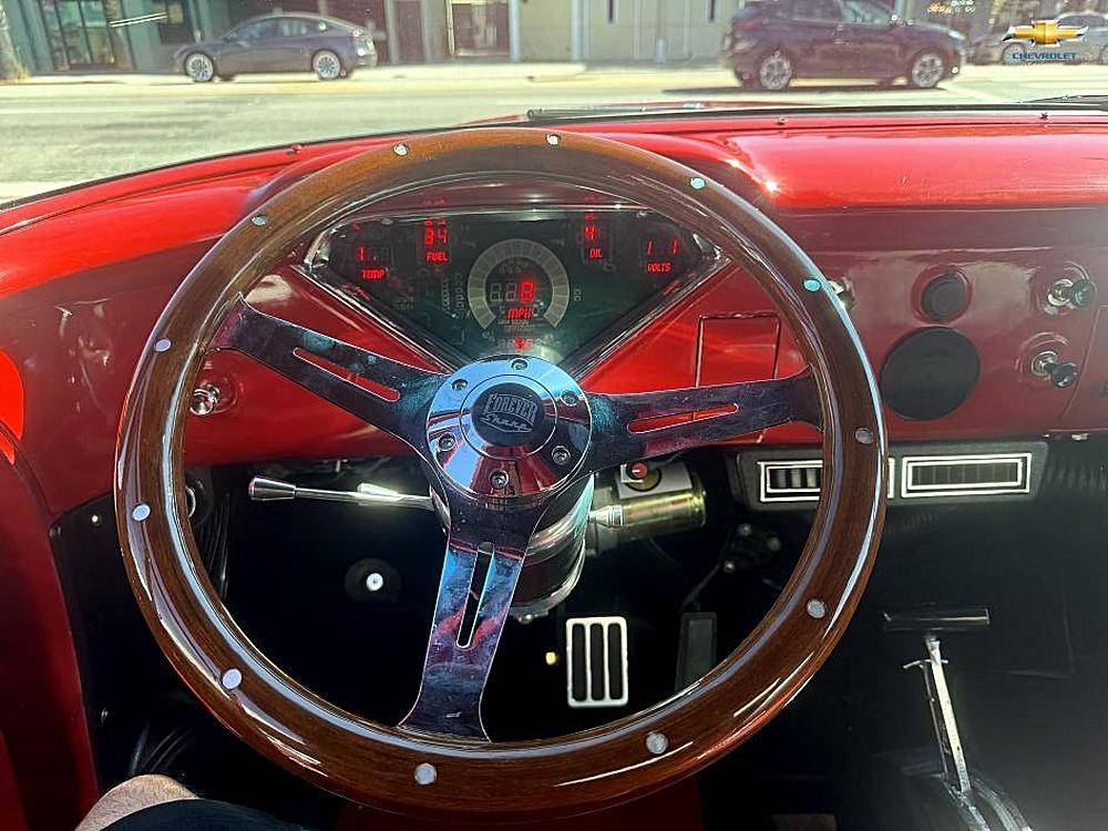 Chevrolet-3500-1956-red-32187-19