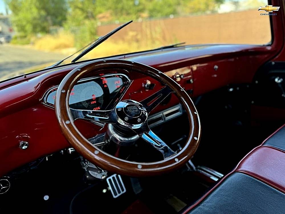 Chevrolet-3500-1956-red-32187-23