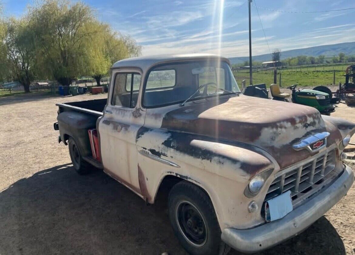 Chevrolet-3600-pickup-Pickup-1955-beige-and-green-beige-and-black-151451-10