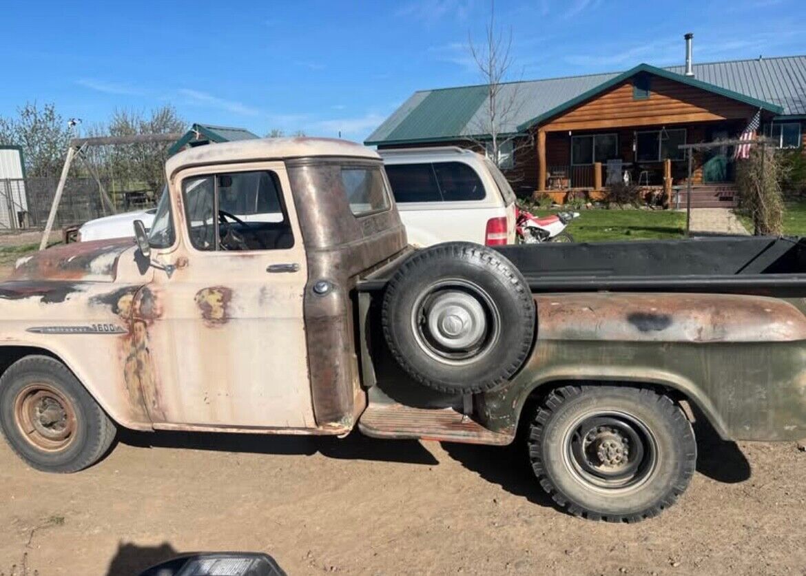 Chevrolet-3600-pickup-Pickup-1955-beige-and-green-beige-and-black-151451-12