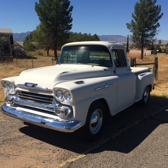 Chevrolet-Apache-1958