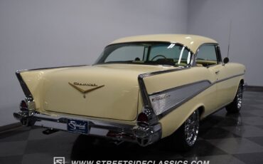 Chevrolet-Bel-Air150210-1957-Colonial-Cream-Cream-1099-10