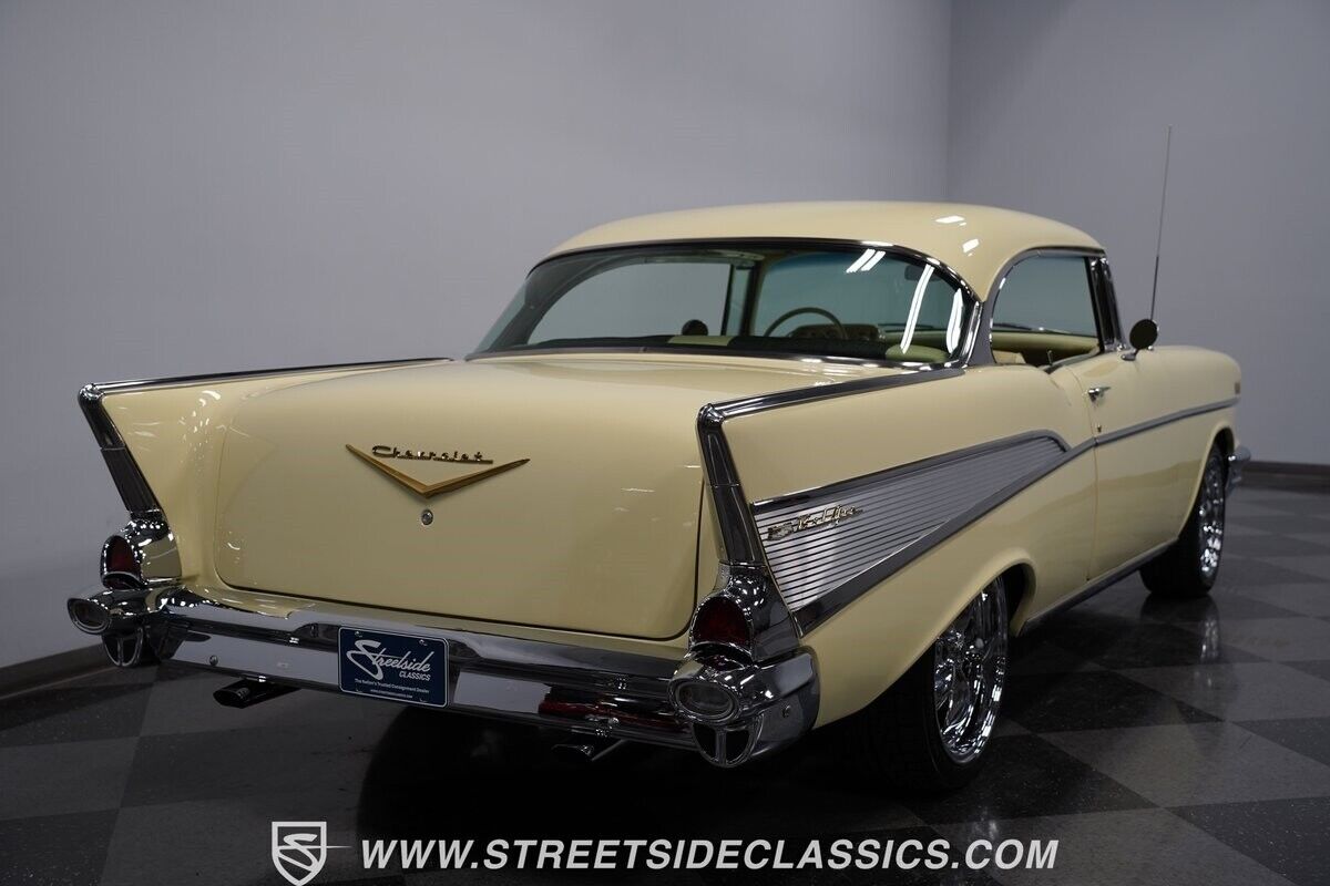 Chevrolet-Bel-Air150210-1957-Colonial-Cream-Cream-1099-10