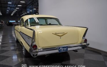 Chevrolet-Bel-Air150210-1957-Colonial-Cream-Cream-1099-8