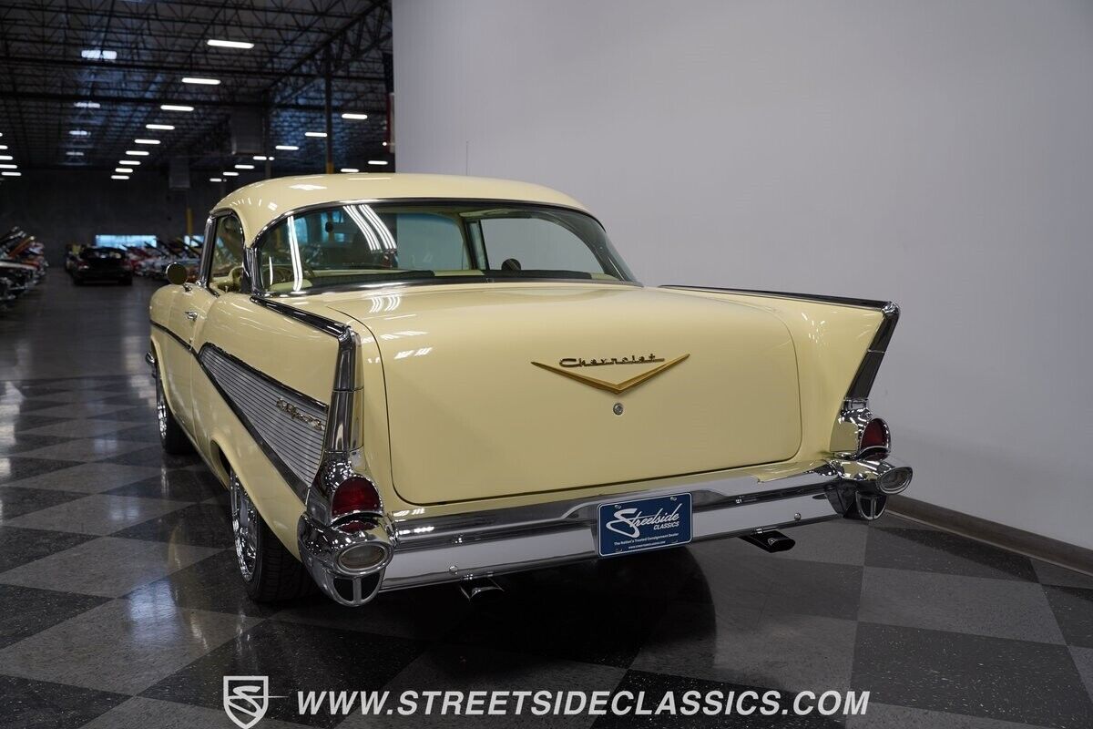 Chevrolet-Bel-Air150210-1957-Colonial-Cream-Cream-1099-8