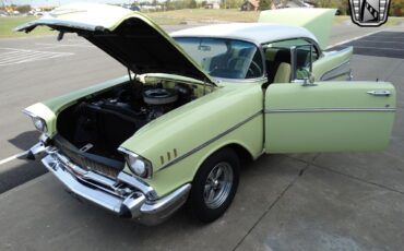 Chevrolet-Bel-Air150210-1957-Yellow-Black-128030-11