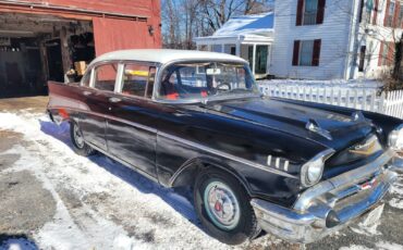 Chevrolet-Bel-Air150210-Berline-1957-Black-198683-1