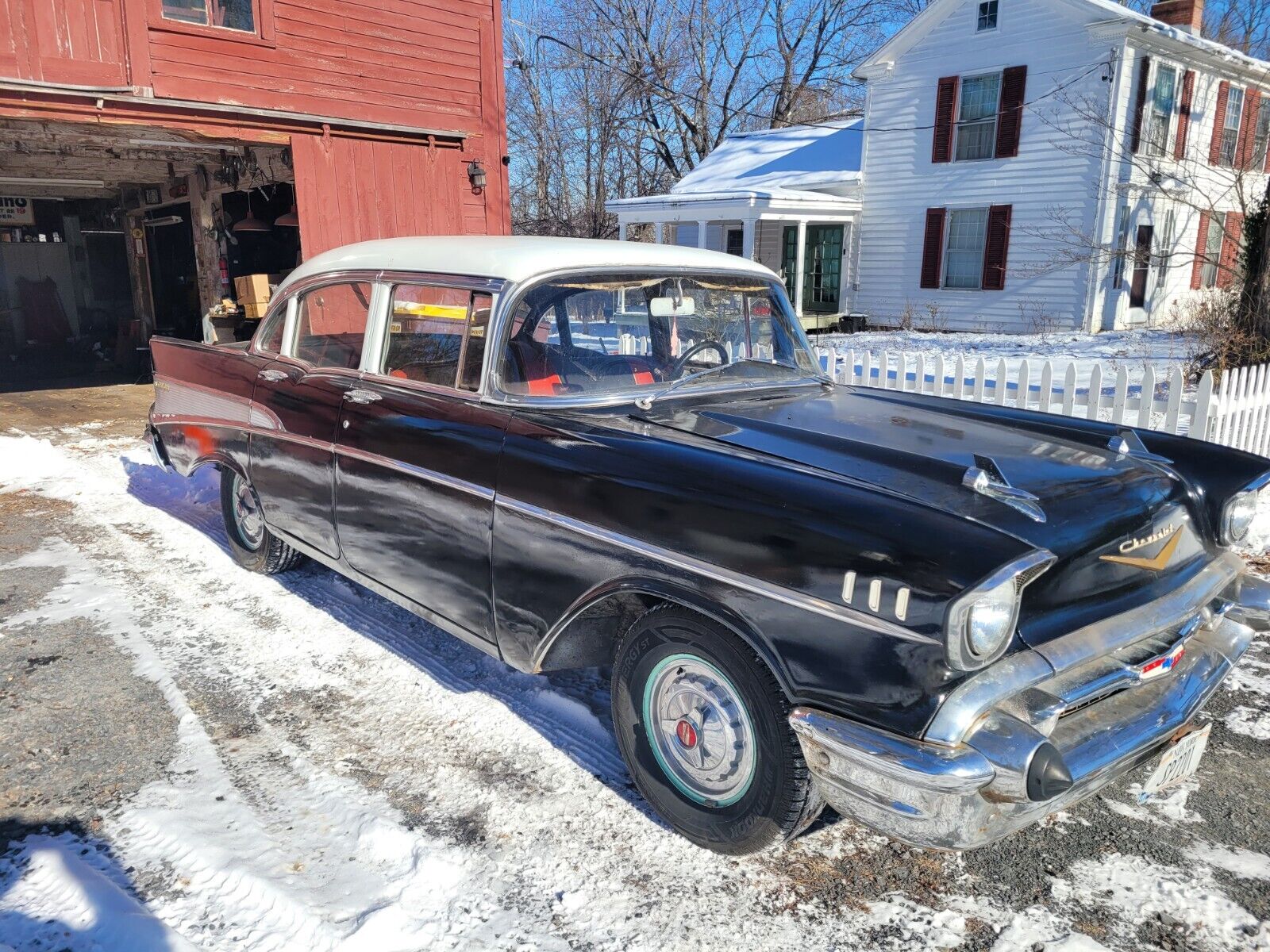 Chevrolet-Bel-Air150210-Berline-1957-Black-198683-1