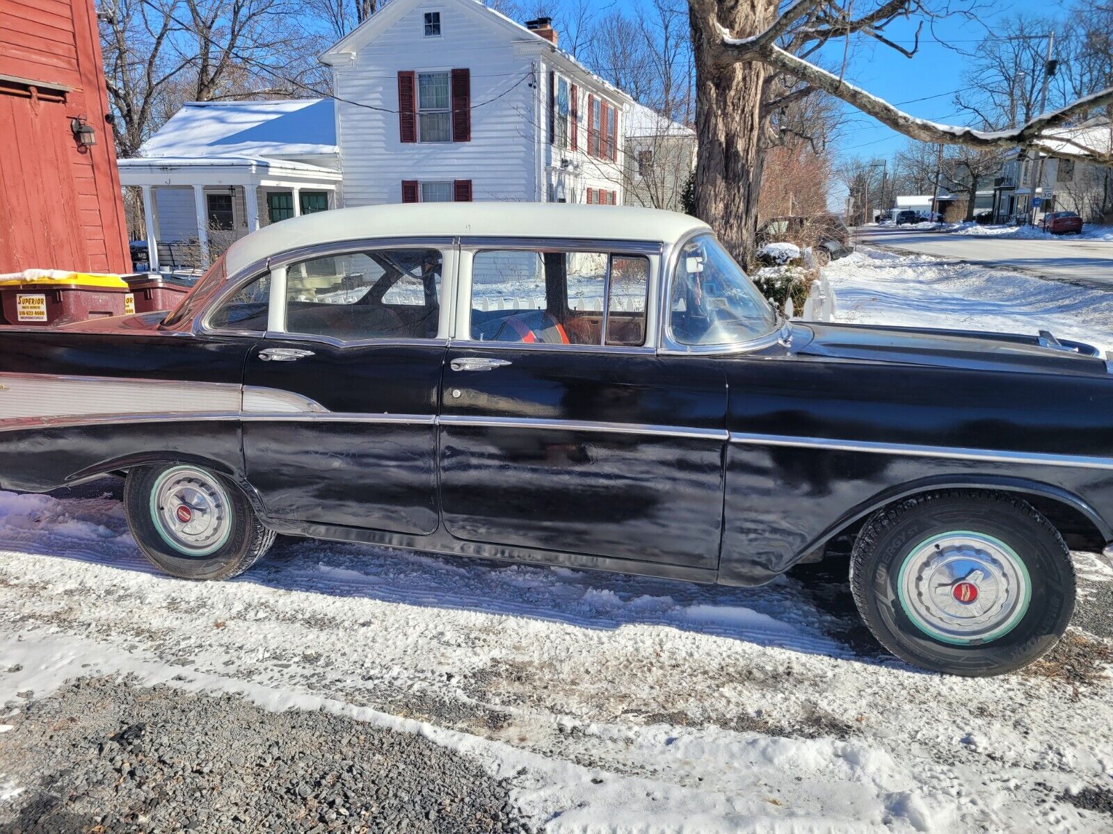 Chevrolet-Bel-Air150210-Berline-1957-Black-198683-2