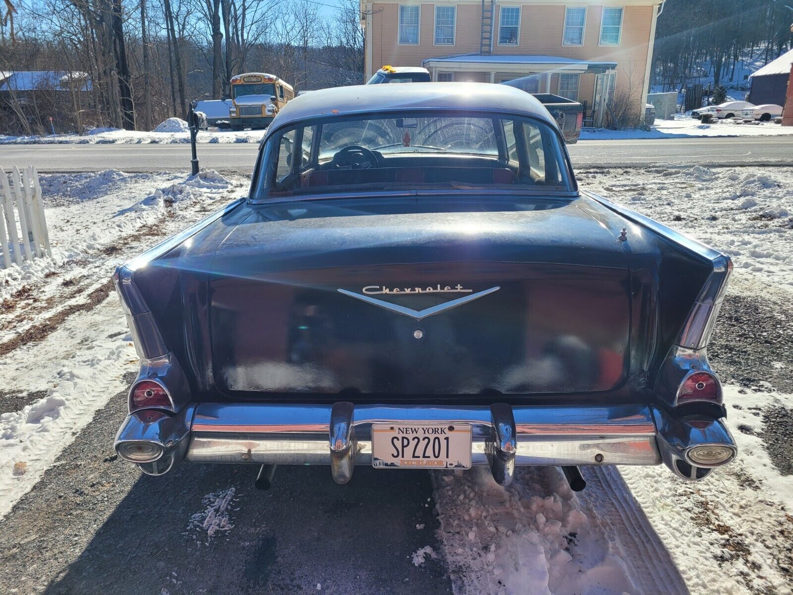 Chevrolet-Bel-Air150210-Berline-1957-Black-198683-3