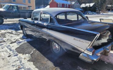 Chevrolet-Bel-Air150210-Berline-1957-Black-198683-4