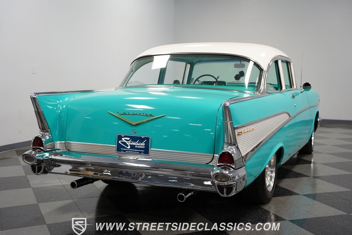 Chevrolet-Bel-Air150210-Berline-1957-Tropical-Turquoise-Turquoise-48089-12