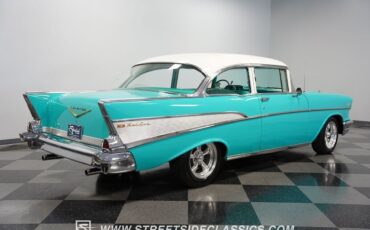 Chevrolet-Bel-Air150210-Berline-1957-Tropical-Turquoise-Turquoise-48089-13