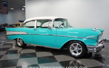 Chevrolet-Bel-Air150210-Berline-1957-Tropical-Turquoise-Turquoise-48089-16