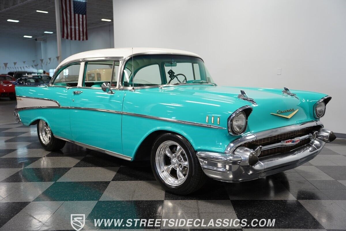 Chevrolet-Bel-Air150210-Berline-1957-Tropical-Turquoise-Turquoise-48089-17