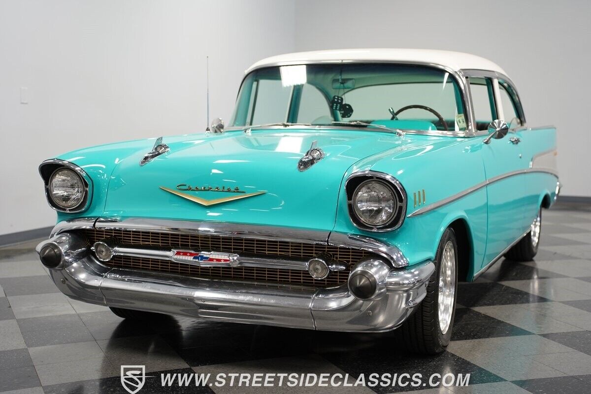 Chevrolet-Bel-Air150210-Berline-1957-Tropical-Turquoise-Turquoise-48089-20