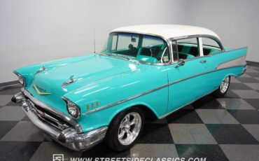 Chevrolet-Bel-Air150210-Berline-1957-Tropical-Turquoise-Turquoise-48089-21