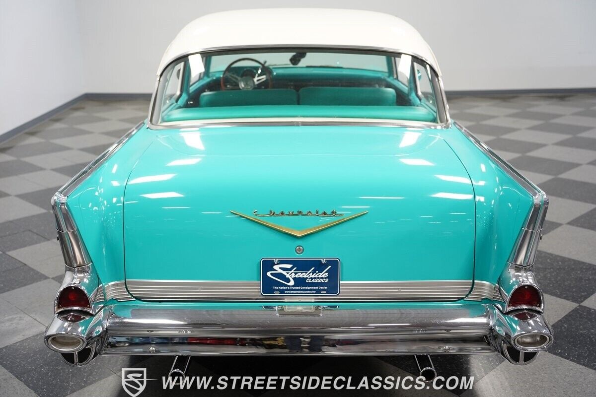 Chevrolet-Bel-Air150210-Berline-1957-Tropical-Turquoise-Turquoise-48089-28