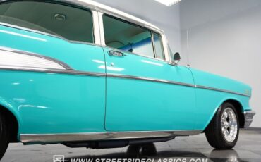 Chevrolet-Bel-Air150210-Berline-1957-Tropical-Turquoise-Turquoise-48089-31