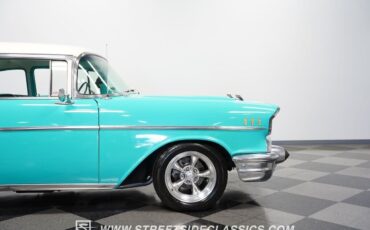 Chevrolet-Bel-Air150210-Berline-1957-Tropical-Turquoise-Turquoise-48089-33