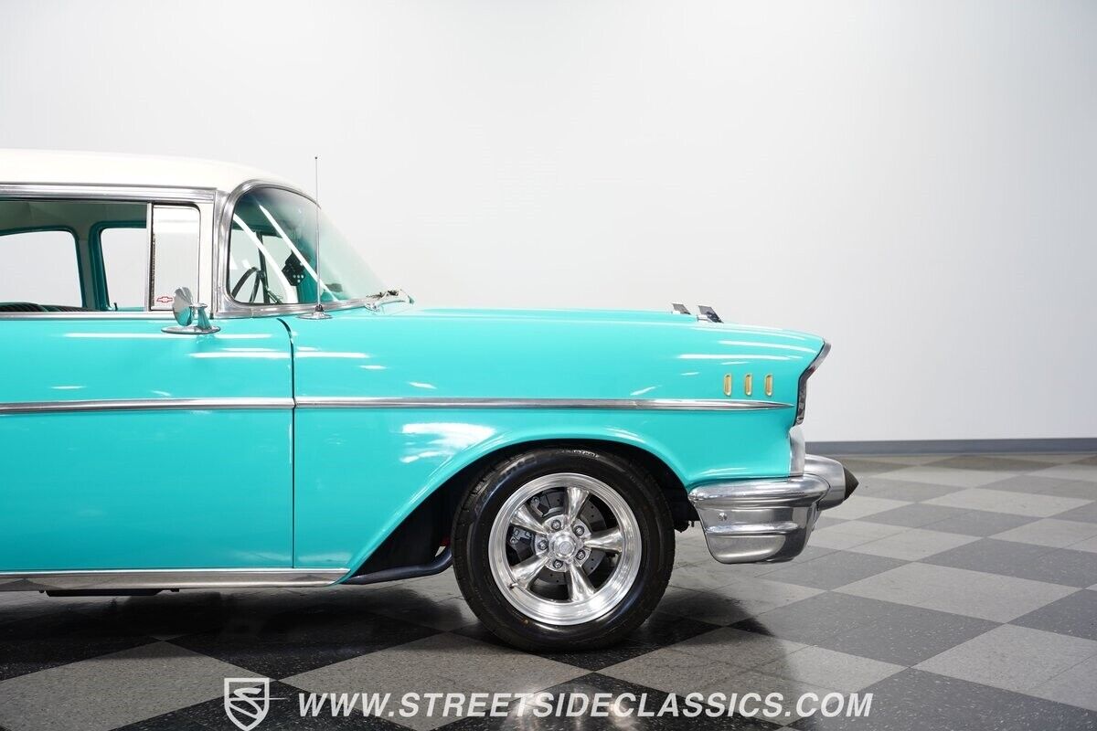 Chevrolet-Bel-Air150210-Berline-1957-Tropical-Turquoise-Turquoise-48089-33