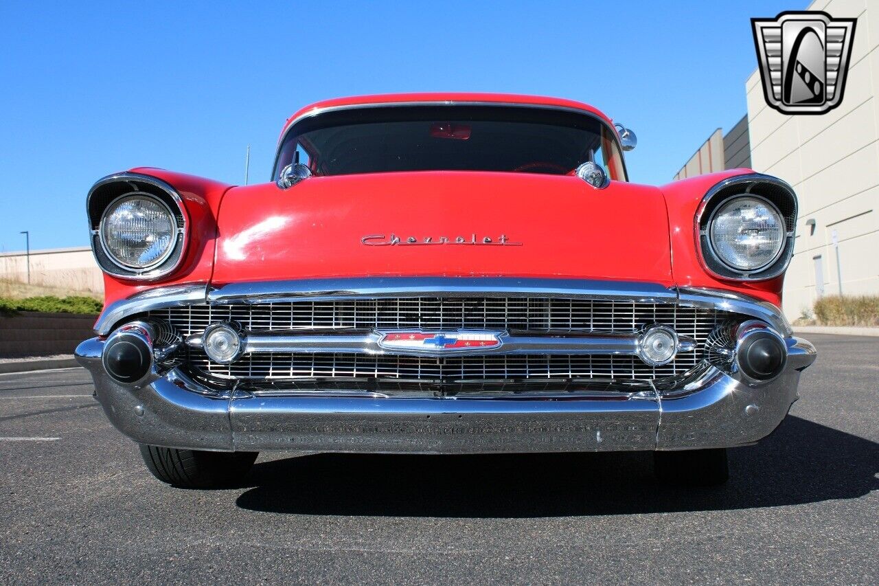 Chevrolet-Bel-Air150210-Coupe-1957-Red-Gray-4588-9