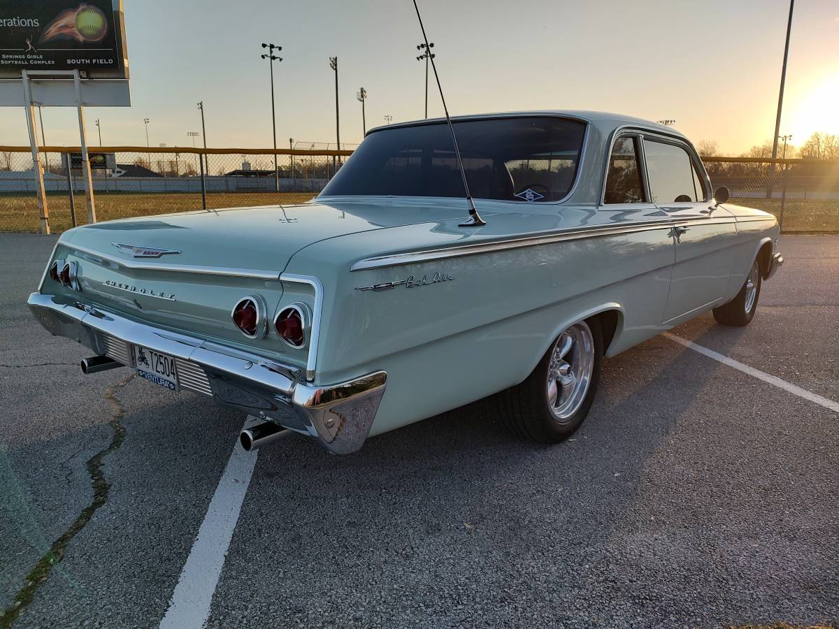 Chevrolet-Bel-air-1962-green-24140-7