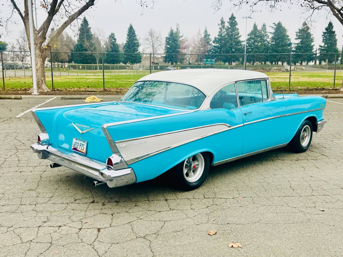 Chevrolet-Belair-1957-2