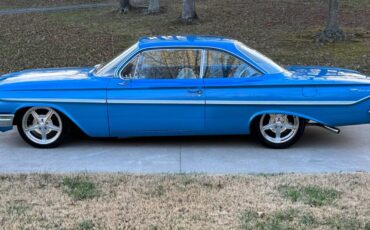 Chevrolet-Belair-1961-Blue-193121-2