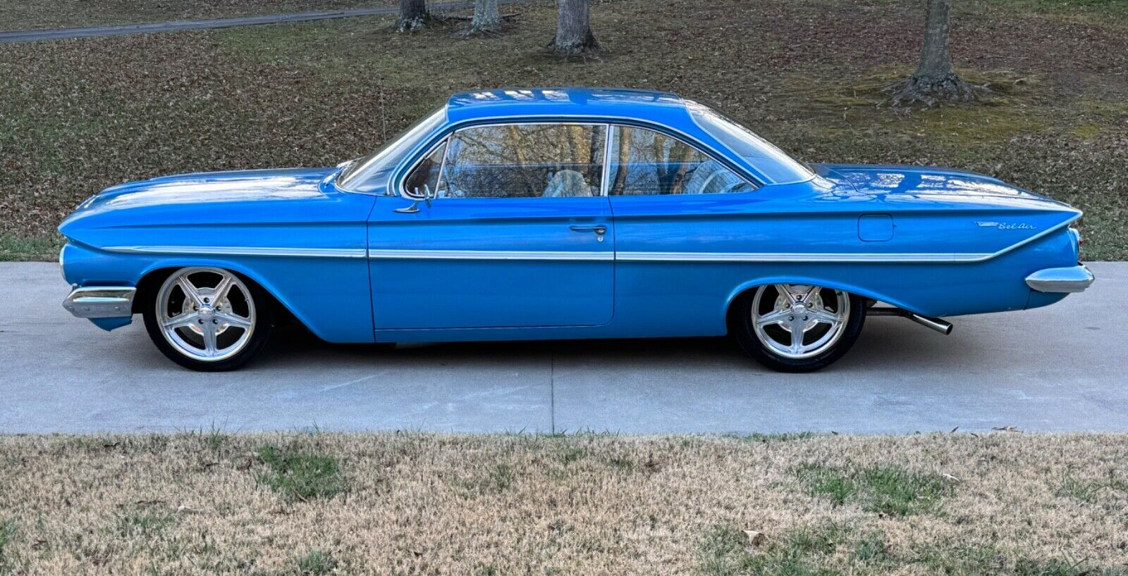 Chevrolet-Belair-1961-Blue-193121-2