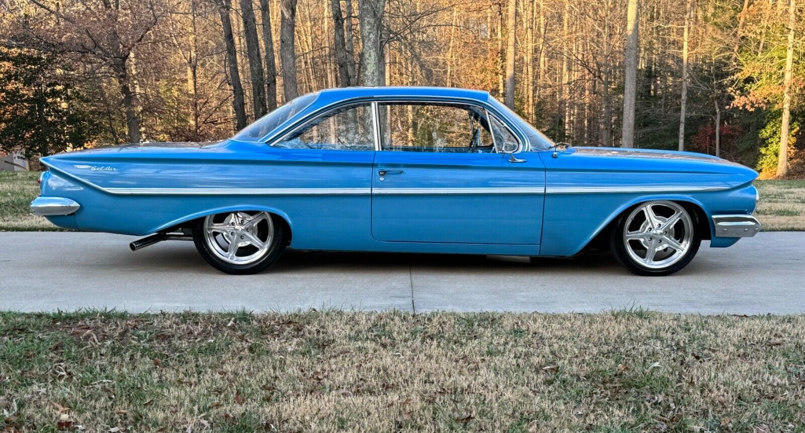 Chevrolet-Belair-1961-Blue-193121-5