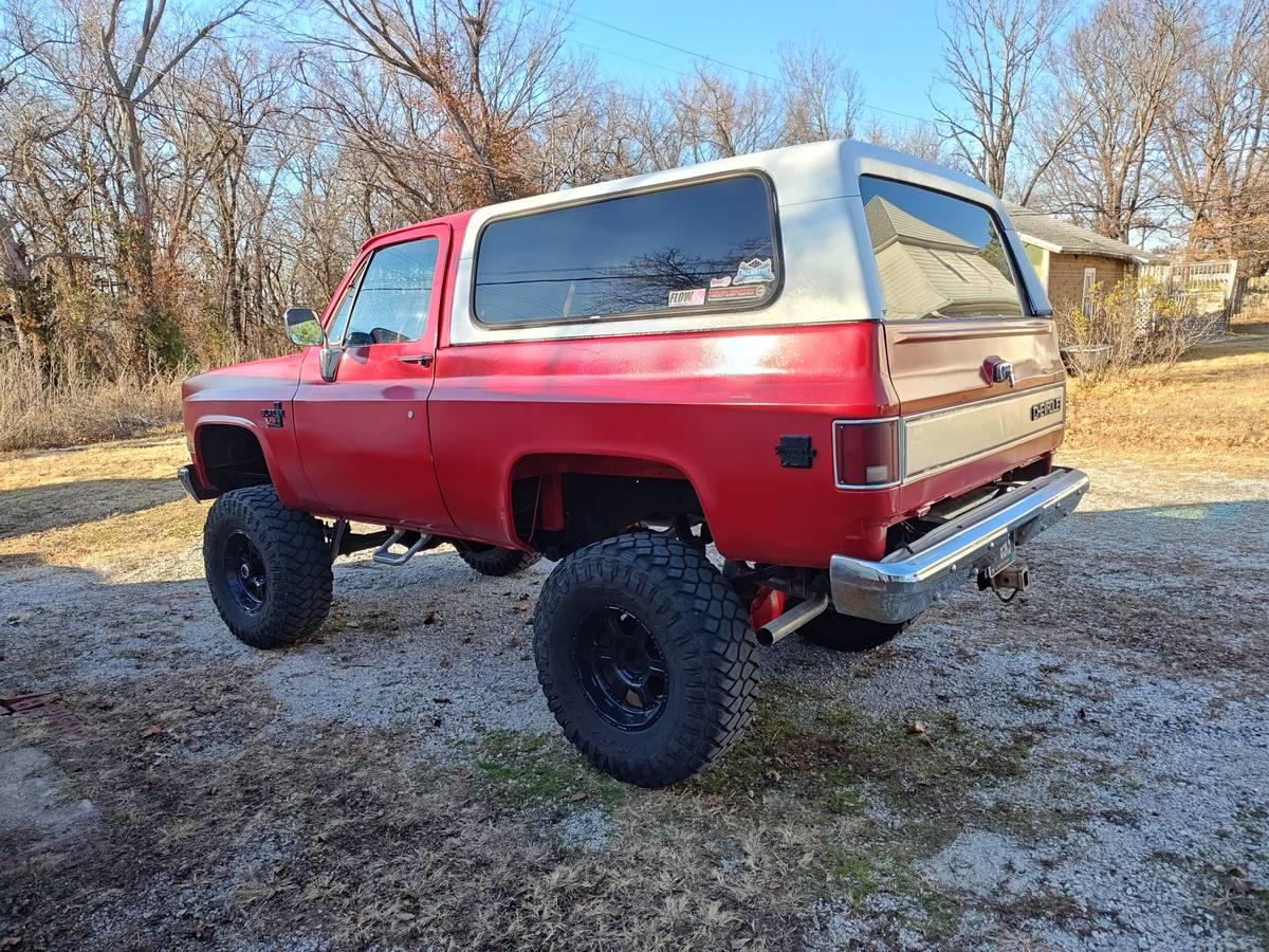 Chevrolet-Blazer-1985-red-80467-5