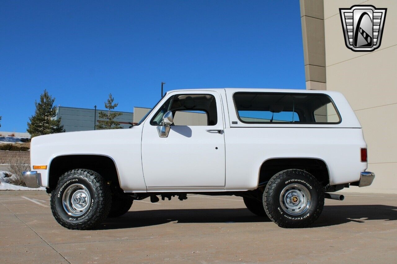 Chevrolet-Blazer-Cabriolet-1991-White-Blue-246017-3