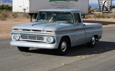 Chevrolet-C-10-1962-Gray-Tan-152571-3