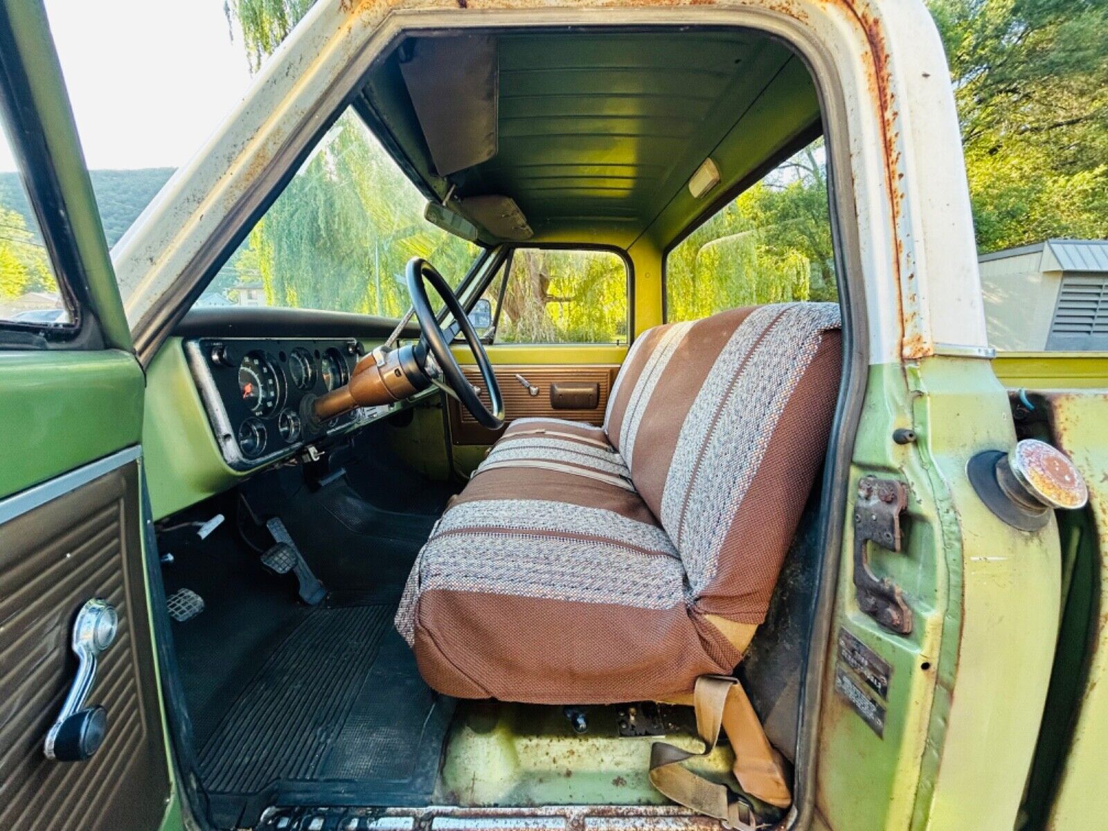 Chevrolet-C-10-1969-GreenTan-67572-33