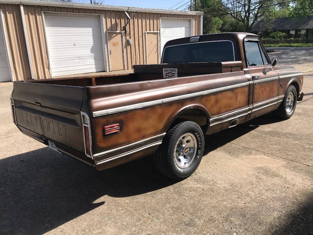 Chevrolet-C-10-1970-brown-56327-1