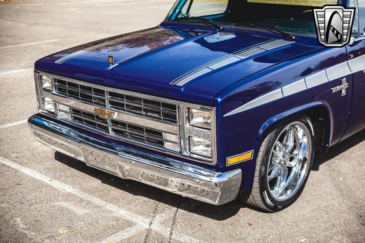 Chevrolet-C-10-1983-10