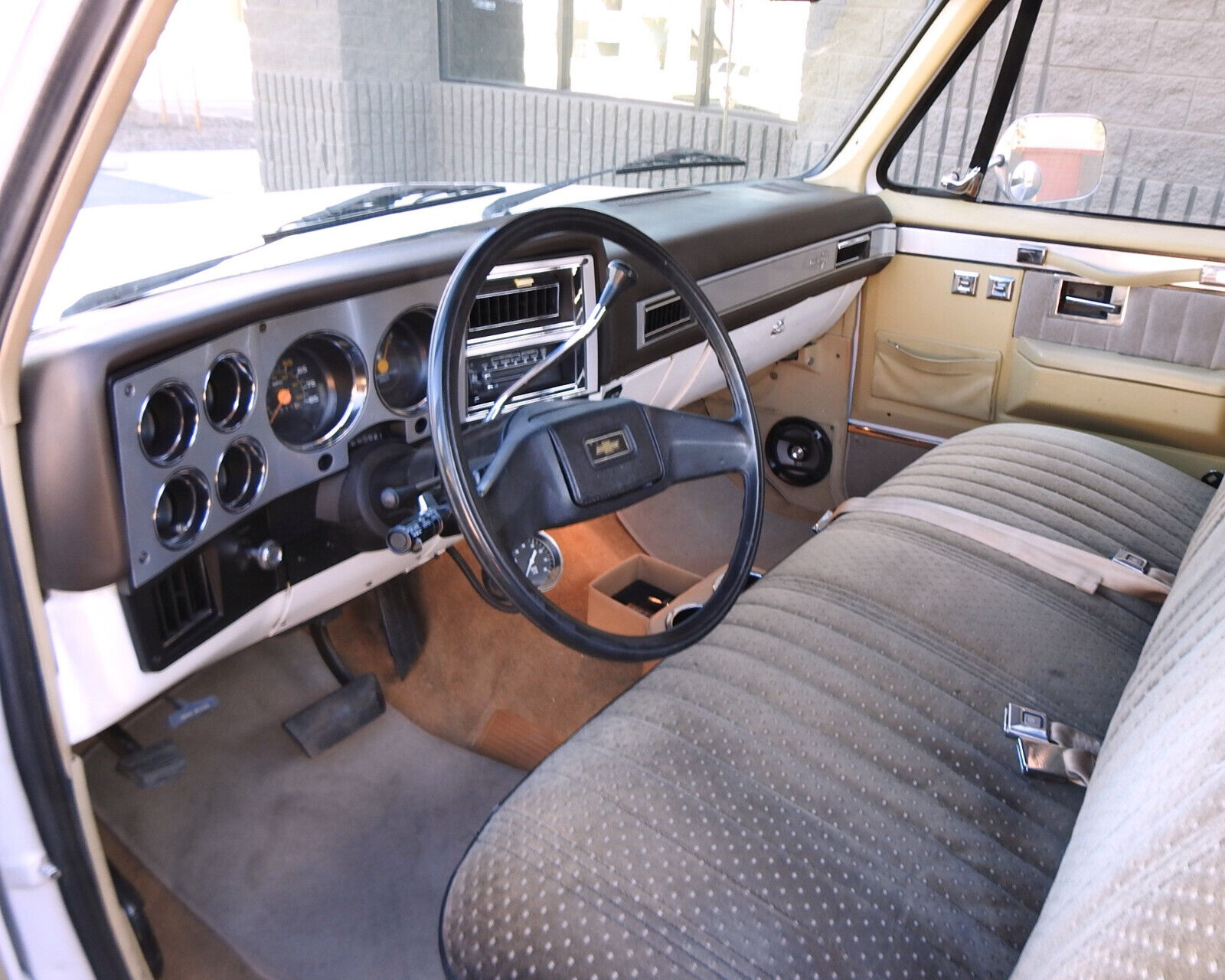 Chevrolet-C-10-1984-10